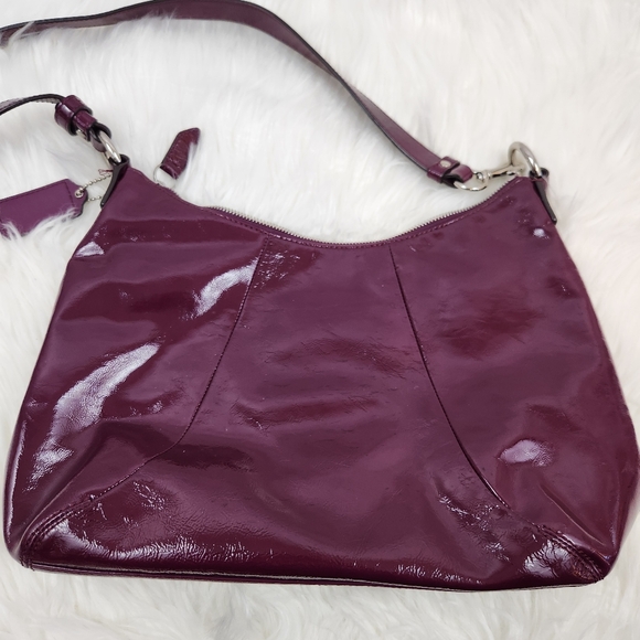 Coach Vintage Patent Leather Hobo Shoulder Bag/ Crossbody Bag in Plum - Picture 5 of 16